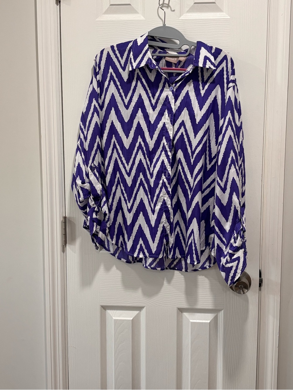 🔵Chico's Purple & White Zigzag Button-Down Blouse - Picture 2 of 12